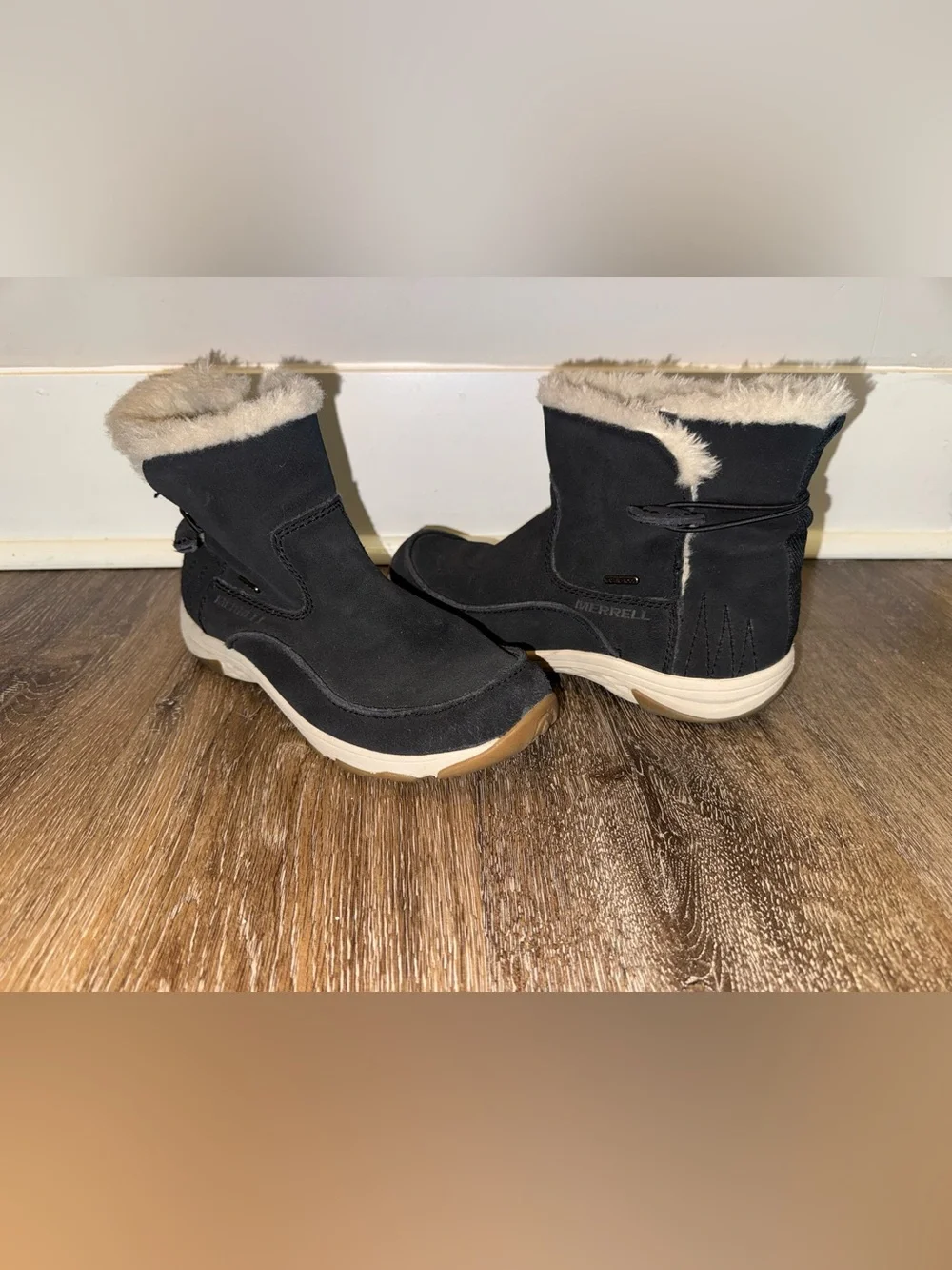 Merrells Women’s Black Suede Winter Ankle Boots with Faux Fur Lining